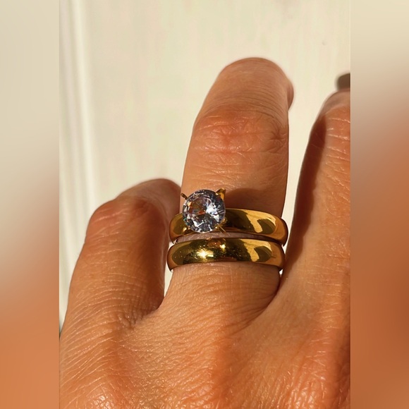 Engagement ring -wedding band set Gold-plated stainless steel, zirconia, size 7 - Picture 3 of 16